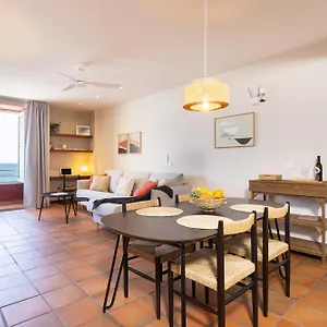 https://spectacular-beachfront-property.in-canary-islands.com