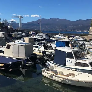 https://creska-iv.primorje-gorskikotar.com